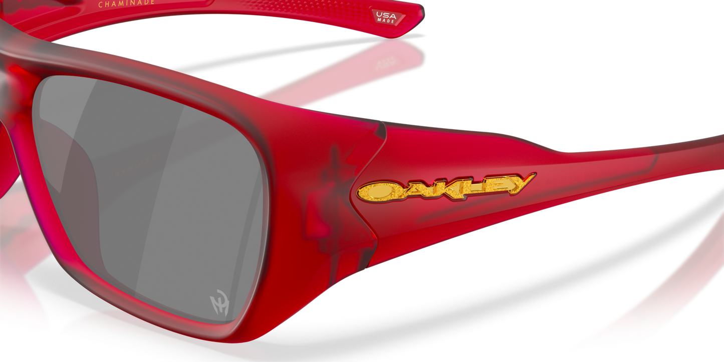 Oakley CHAMINADE 949206 Matte Transparent Red